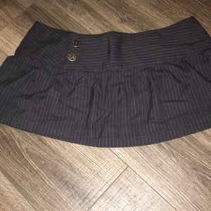 Grey skirt by Heidi